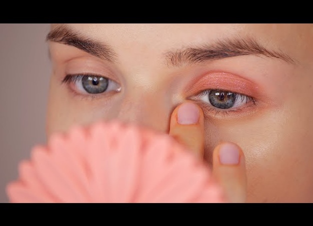 Уникальная техника макияжа кореянок: видеоурок от профессионалов