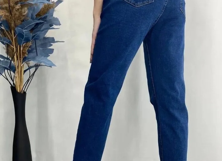 Как подобрать идеальные элементы гардероба к джинсам палаццо с высокой талией