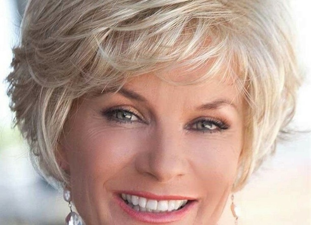 Топ-10 вариантов коротких стрижек для женщин старше 50 лет: современные тренды